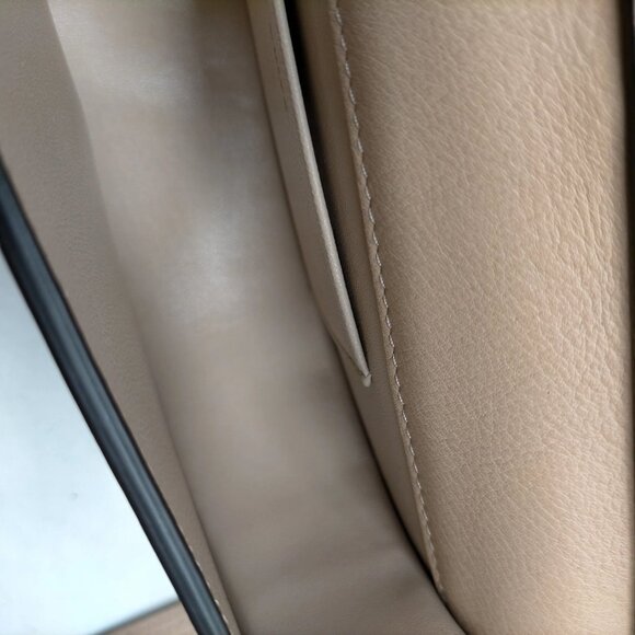 Authentic Chloe Beige Leather Hand Bag mon689-110525 - Picture 11 of 16